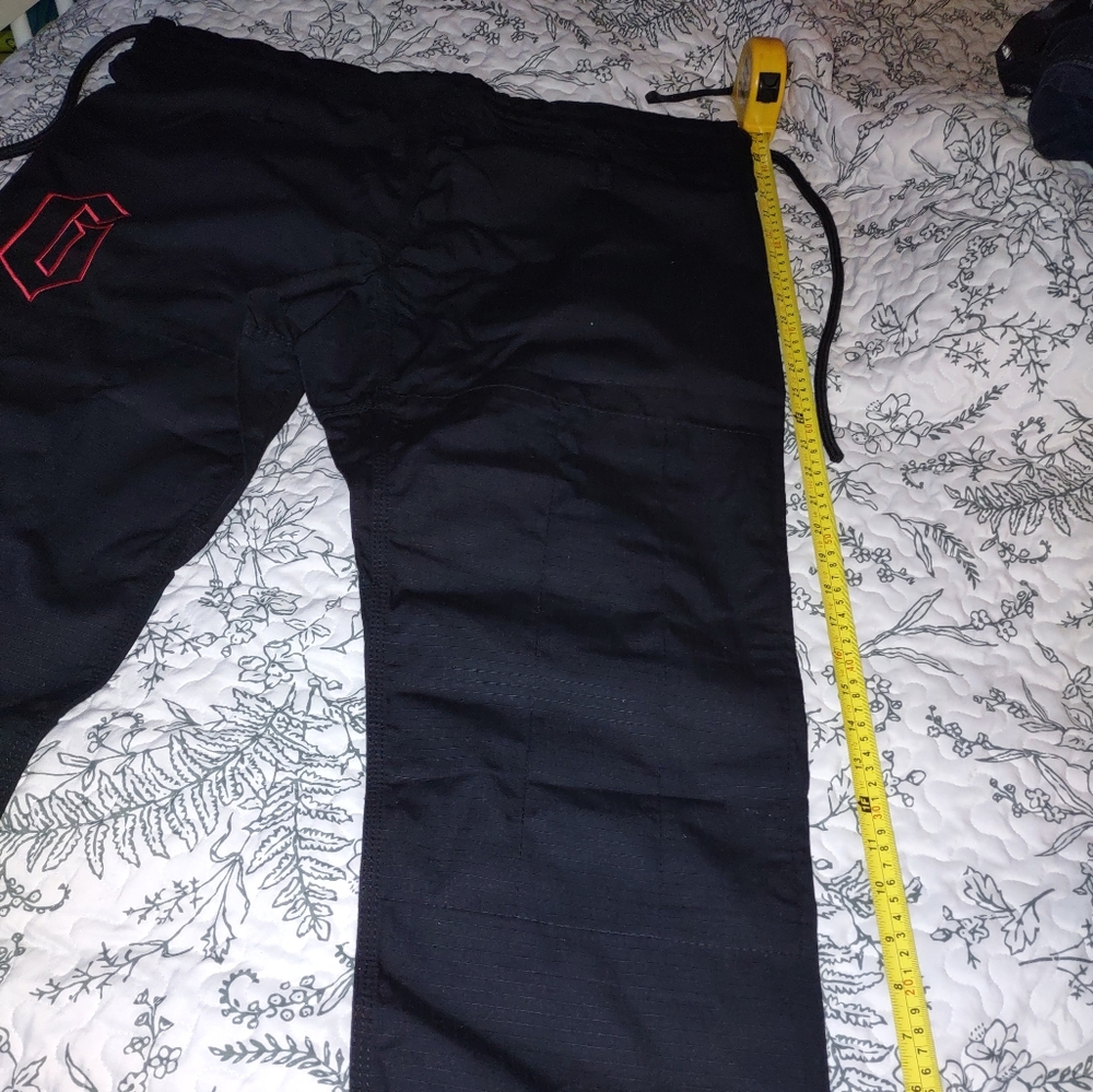 Jujitsu pants and beginners belt - Picture 3 of 5